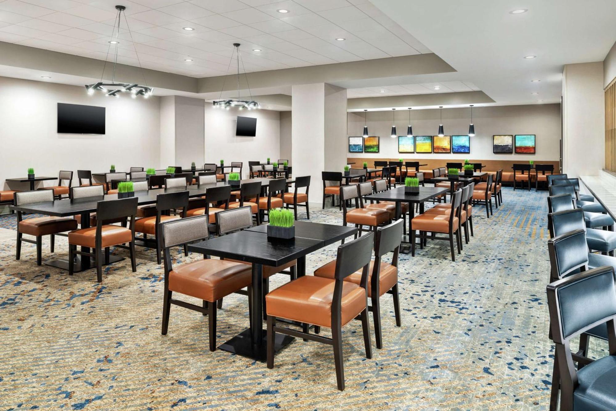 Embassy Suites By Hilton Columbus Dublin Exterior photo